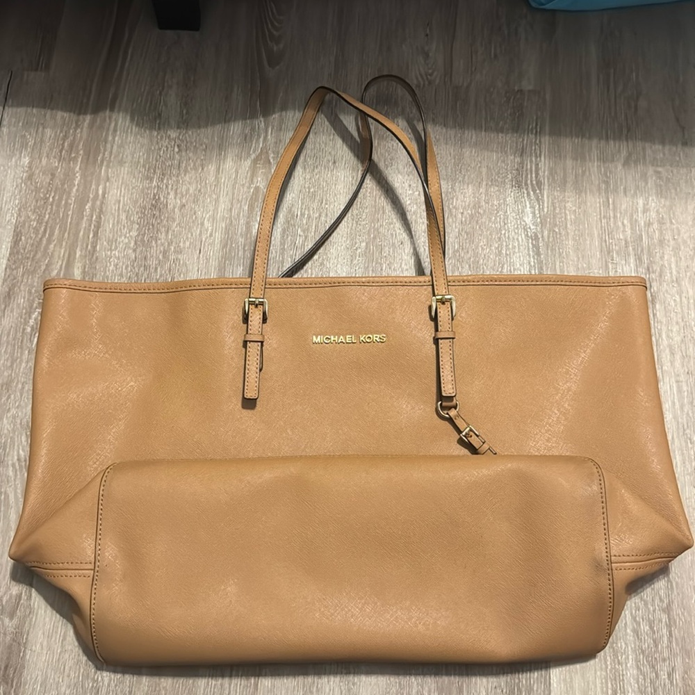 Michael Kors Leather Tote Shoulder Bag Jet Set Extra Large Travel Tan Brown